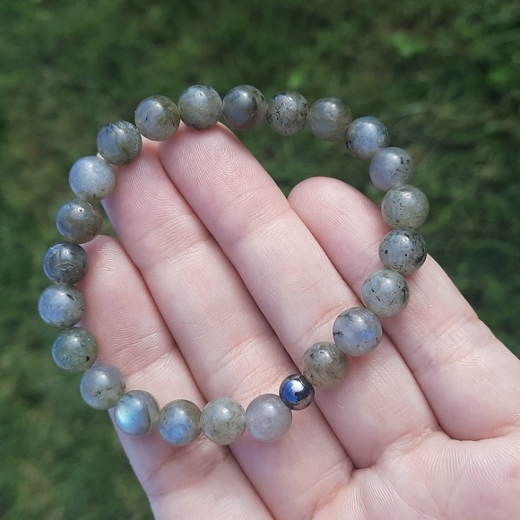 Labradorite 8mm Bracelet - Picture 4 of 5